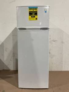 lot 75 image: Avanti AVRPD7300BW Apartment Standard Door Refrigerator