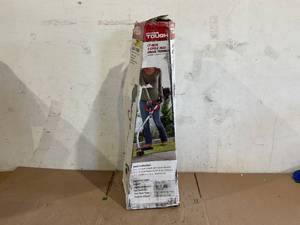 lot 119 image: Hyper Tough 2 Cycle 26cc Curved Shaft Trimmer