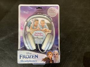 lot 247 image: Disney Frozen Headphones For Kids