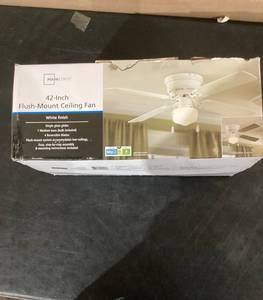 lot 291 image: Mainstays Hugger Metal Indoor Ceiling Fan with Light, White, 4 Blades