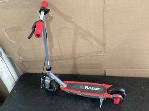 lot 514 image: Razor Black Label Electric Scooter SilverRed