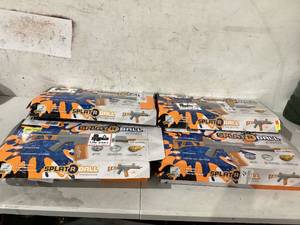 lot 421 image: LOT OF 4 SplashRBall Gell Blasters