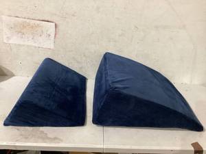 lot 423 image: LOT OF 2 Blue Wedge Pillows