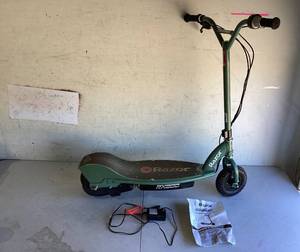 lot 495 image: Razor RX200 24V Off-Road Electric Scooter, 8 Heavy Duty Tires, up to 12 mph