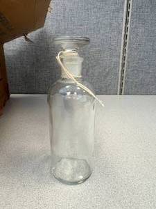 lot 8 image: 24 - 8oz. Bottles Narrow Mouth Flint Glass, Mushroom Glass Stopper
