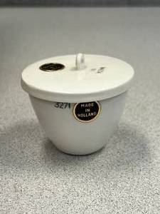 lot 23 image: 43 - 55ml Crucible With Lids Made in Holland No Shipping