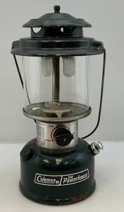 lot 10 image: Vintage 1988 Coleman Lantern