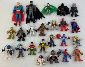 lot 81 image: Misc. Vintage Miniature Action Figures & More
