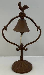 lot 88 image: Heavy Cast Metal Dinner Bell With Rooster 11 x 18