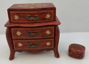 lot 93 image: 1950s Musical Jewelry Chest  7 L x 7 H x  4 12 W & More