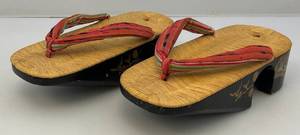 lot 114 image: Vintage Japanese Wooden Shoes Geisha