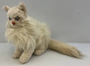 lot 152 image: Vintage Very Old Steiff Long Hair Cat 12 x 12