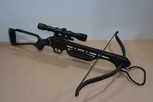 lot 5 image: Barnett 150lb Crossbow with 4X32 Scope