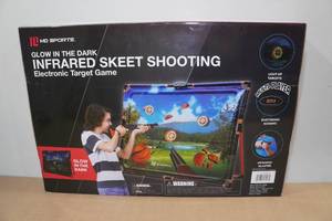 lot 8 image: Glow in the Dark Infared Skeet Shooting Electronic Target Game