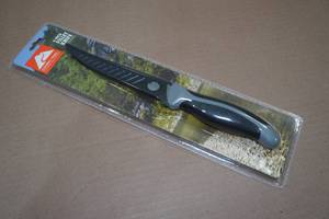 lot 26 image: Ozark Trail 6 Fillet Knife