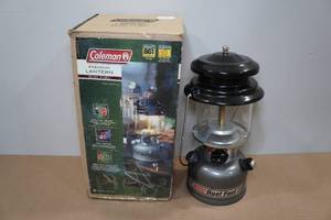 lot 30 image: Coleman Premium Dual Fuel Lantern