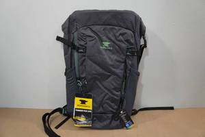 lot 69 image: Mountainsmith Scream 30L Hiking Backpack