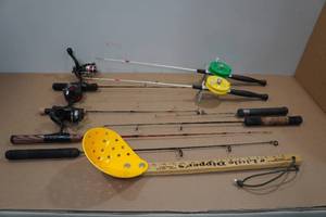 lot 79 image: Ice Fishing Rods and Scoop