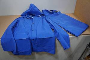 lot 85 image: Dura Wear Heavy Duty Rain Suit - XL