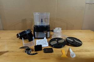 lot 8 image: Anatole Commercial Food Processor 20-Cup