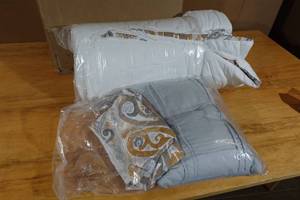 lot 36 image: King Comforter with 2-Pillowcases and Throw Pillow