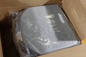 lot 63 image: 6-Pack Wellsin Chair Cushions for Dining Chairs