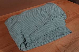 lot 65 image: Throw Blanket -Sage Green