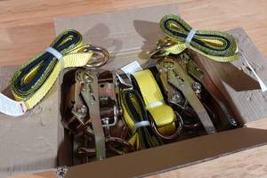 lot 131 image: 4 Ratchet Straps