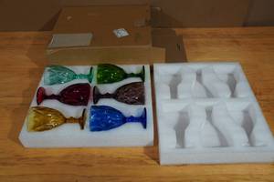 lot 109 image: 6-Pack Multi Colored Glass Vintage Style Drinkware Set