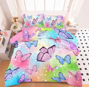 lot 129 image: Twin Kids Butterfly Comforter Set