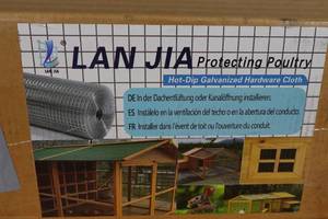 lot 147 image: 24x50 Chicken Fencing