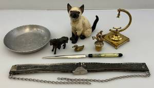 lot 39 image: Misc. Vintage Items