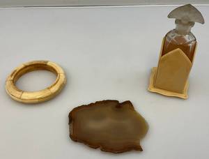 lot 75 image: Vintage Perfume Bottle With Holder, Agate & Bone Bracelet