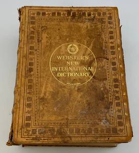 lot 155 image: 1924 Websters New International Dictionary