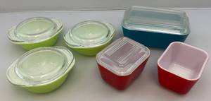 lot 173 image: Misc. Vintage Pyrex