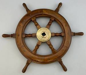 lot 178 image: Miniature Ships Wheel 17 12