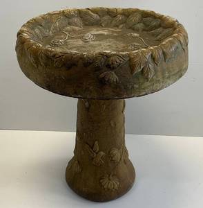 lot 186 image: Vintage Ornate Cement Bird Bath