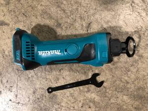 Makita 18V LXT Lithium-Ion Cordless Variable Speed Cut-Out Tool (Tool-Only)  Customer Returns See Pictures