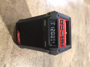 Milwaukee M12 12-Volt Lithium-Ion Cordless BluetoothAMFM Jobsite Radio with Charger Customer Returns See Pictures