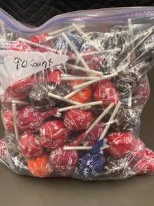 90 Count Tootsie Pops