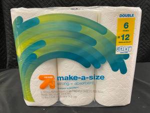 lot 40 image: Up & Up Make-A-Size Paper Towels, 6 Double Rolls