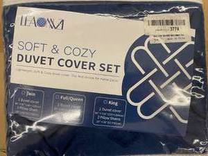 lot 49 image: Twin Soft & Cozy Duvet Cover Set - Blue