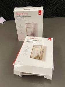 lot 66 image: Honeywell Home CW200A Winter Watchman - Temperature Drop Notifier