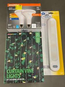 lot 124 image: Lot of LED Lighting Items