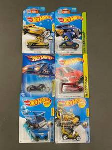 lot 138 image: Lot of 6 Hot Wheels Collectible Cars