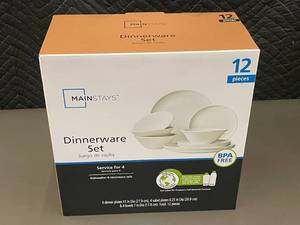 lot 51 image: Mainstays Dinnerware Set 12-Piece