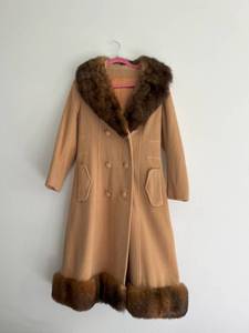 Vintage Camel Long Jacket with fur collar