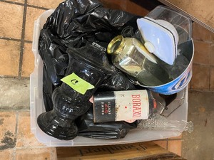 Misc liquor adv, old tins