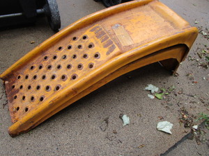 lot 39 image: HD Metal Car Ramps
