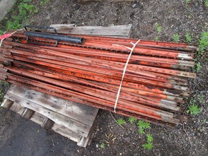 lot 55 image: Steel Fence Posts